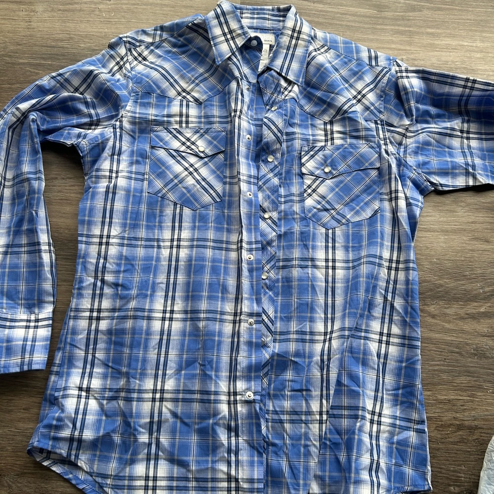 Wrangler pearl snap shirt